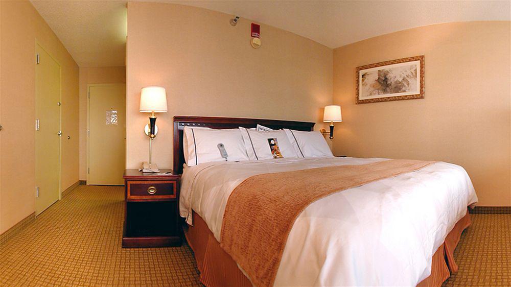 Radisson Hotel Nashville Airport Exterior photo